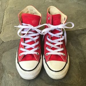 Red High top Chuck Taylor CONVERSE Size 6.5
